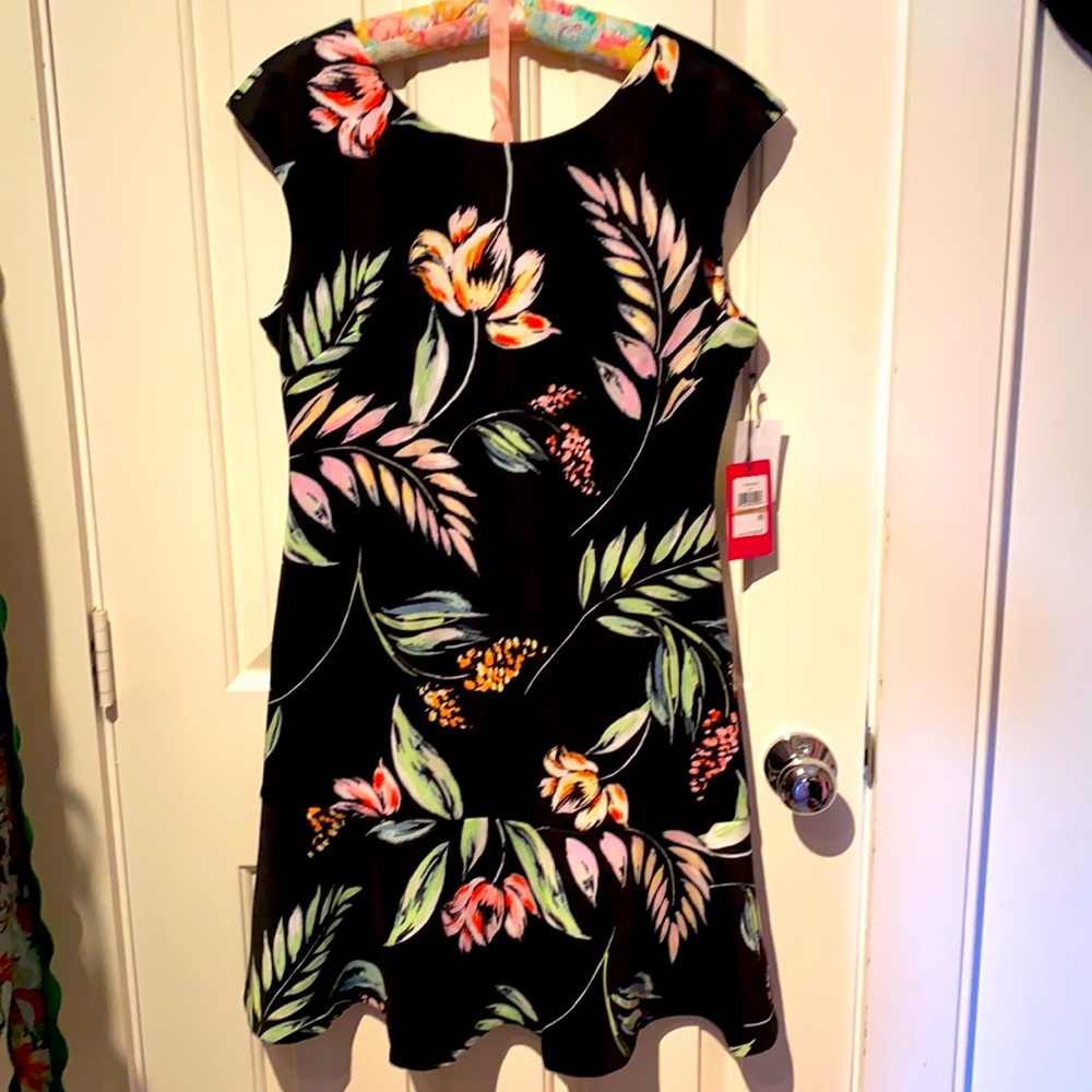 NWT Vince Camuto dress